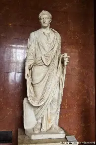 约基奇至今英超出牌最多再成焦点(约基奇剑指连季场均三双)